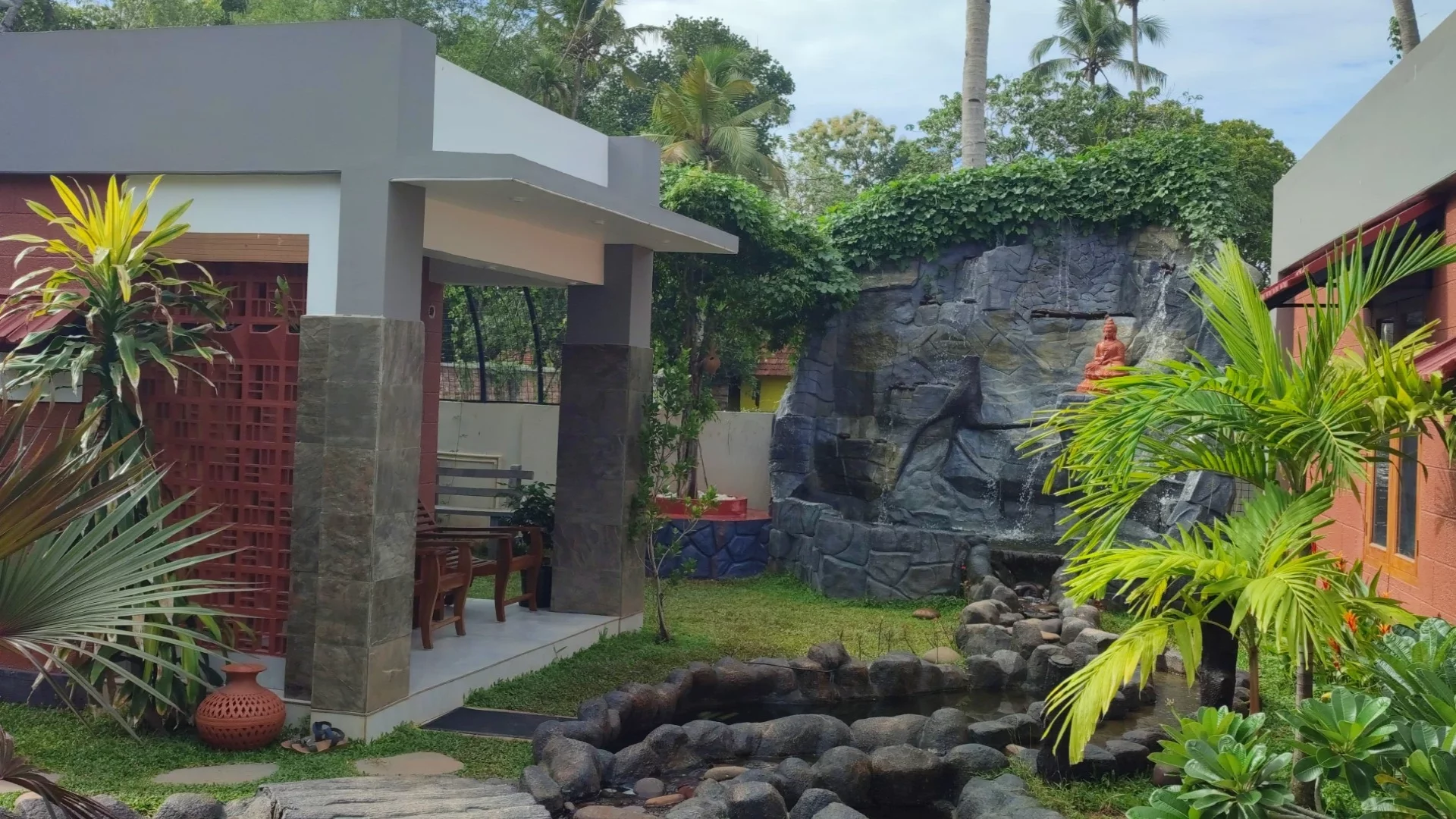 Aruvi On the Cliff